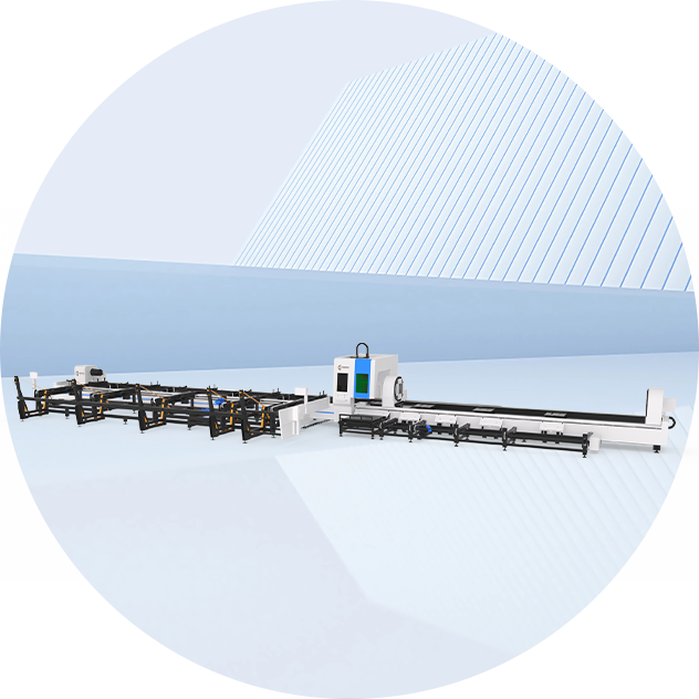 Horizontal three-chuck large pipe cutting